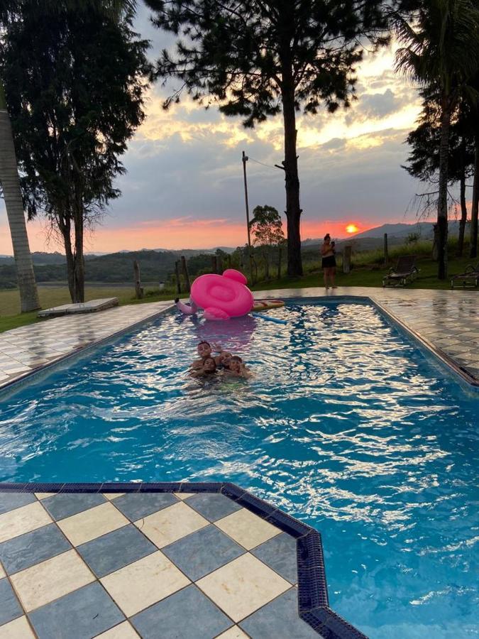 Sitio Frente A Barragem Villa Salesópolis Kültér fotó