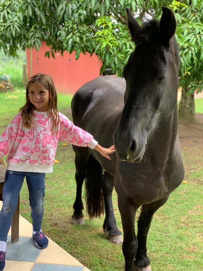 Sitio Frente A Barragem Villa Salesópolis Kültér fotó