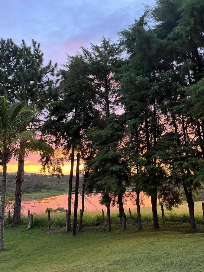 Sitio Frente A Barragem Villa Salesópolis Kültér fotó